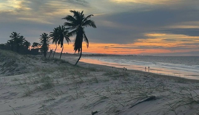 Beach house in a beachfront condominium with 3 en-suite bedrooms, Wi-Fi. in Caucaia