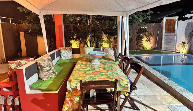 Beach house in Alemão offering comfort near the sea. House with pool, near the sea.