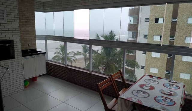 Beachfront Apartment in Mongaguá in Mongaguá