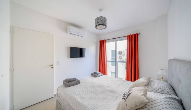 Beautiful apartment with pool, gym, laundry and co-working space