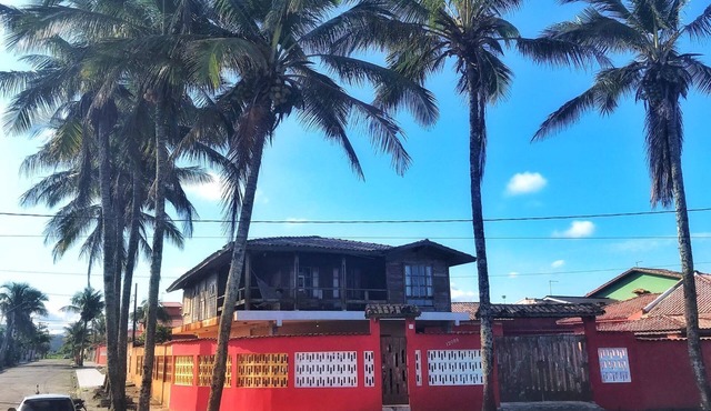 Beautiful beachfront house for rent in Mongaguá - Facing the beach. in Mongaguá