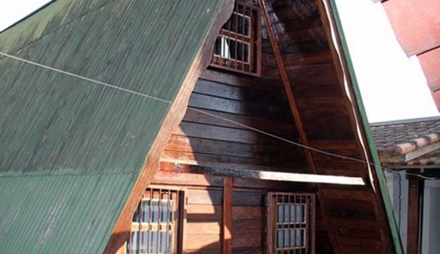 Beautiful furnished chalet in Sta Isabel, w / pool, parking, barbecue in Santa Isabel