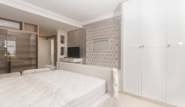 Beautiful house with sea view 40 meters from the beach