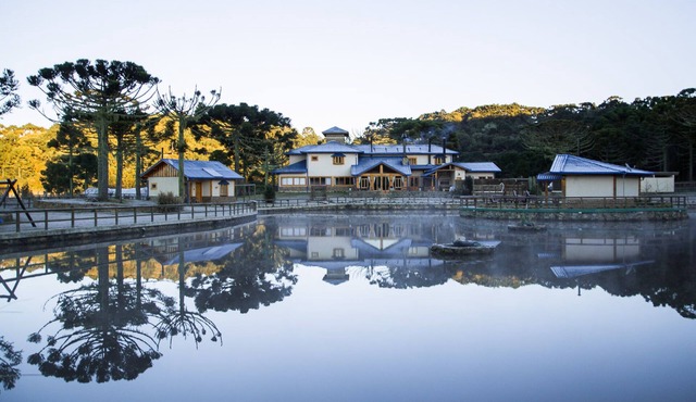 Beautiful mansion with 5 suites and a swimming pool in the Serra Catarinense region.