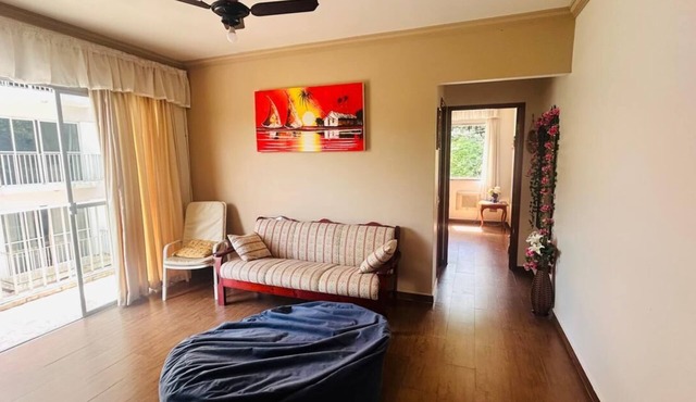 Apartment in Guarujá-Enseada, leave your car in the garage, just 5 minutes from the beach in Loteamento Joao Batista Juliao Guarujá