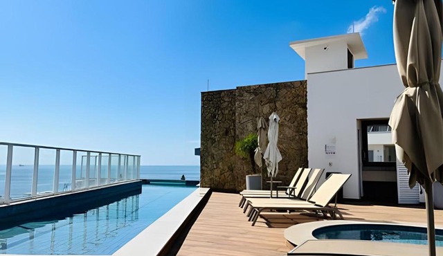 Brava Arts 2 Suites | Unobstructed 360° View | CURTA138