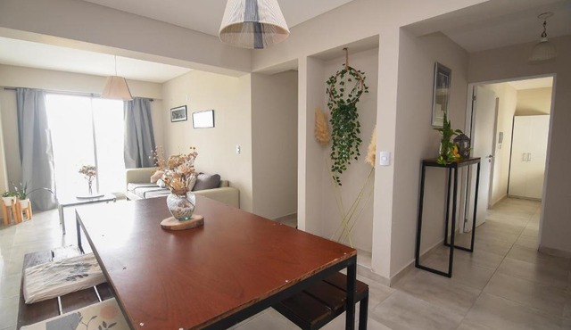Cómodo apt 2DR con hermosas vistas!