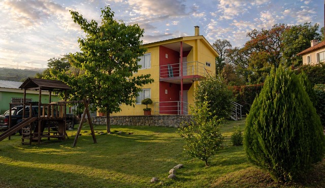 Cabaña del Sol Ground Floor 2 Bedroom Cabin for 6 Guests