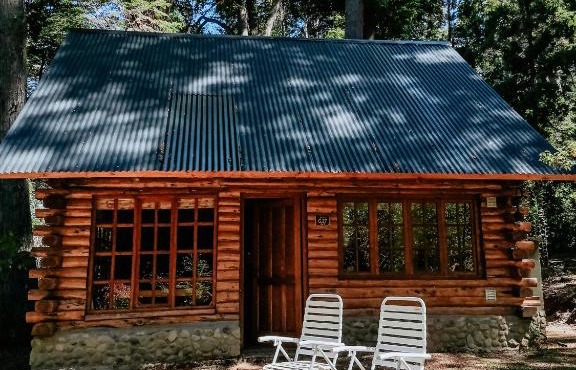 Cabaña en la costa del Lago Futalaufquen - Parque Nacional Los Alerces