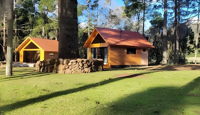 Cabana Pequeno Bosque Com Vista - o Rio, à 15 km da cidade