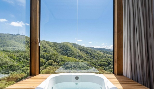 Cabin With Fantastic View and Jacuzzi Vst029