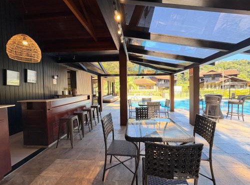Casa 05 Vale Boa Vista - Refúgio Moderno em Condomínio Exclusivo