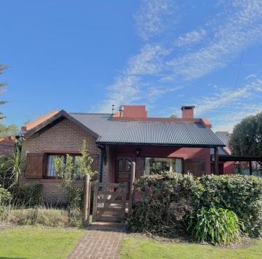 Casa a 1 cuadra del golf - Familias y jovenes