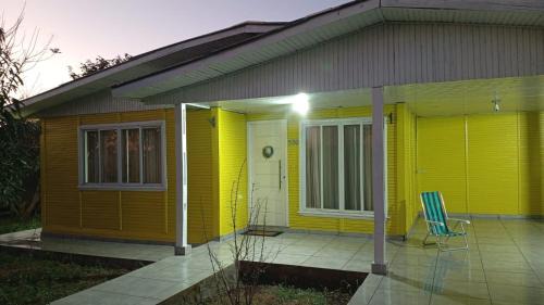 Casa Amarela Superhost 3 quartos 2Wc 1Suite piscina a 20min das Cataratas ar split e piscina