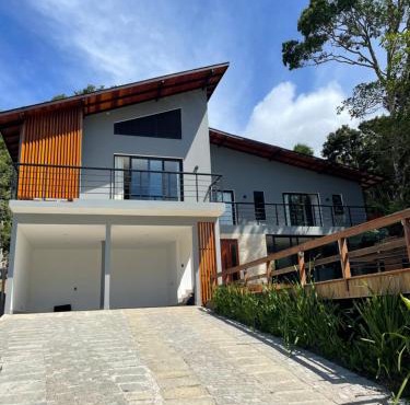 Casa Avenca- sítio moderno de praia in Balneário Camboriú