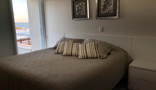 Casa Beira Mar com 5 suites