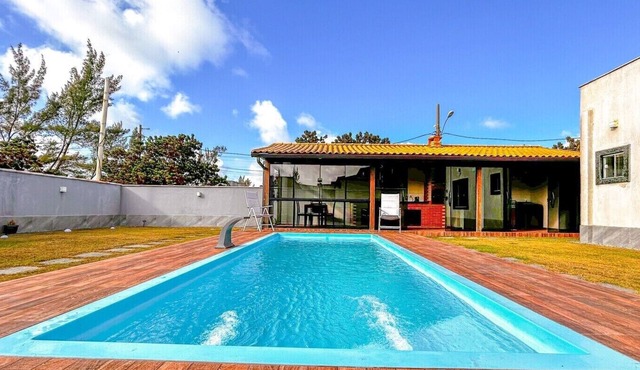 Casa c/Piscina 70m da Praia do Coral | Unamar esp in Cabo Frio