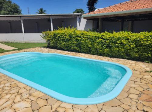 Casa com ampla área de lazer há 10 minutos do Santuário de Aparecida in Guaratinguetá
