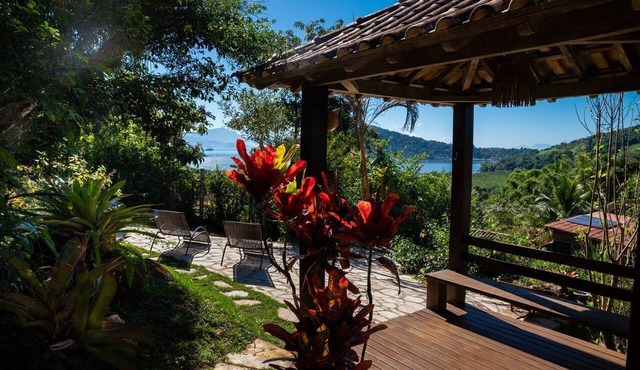 Casa com Churrasqueira, Hidro e Vista em Paraty