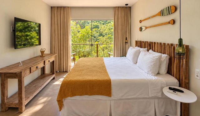 Casa com Piscina, 3 Suites, sala de estar e cozinha completa in Morro de São Paulo