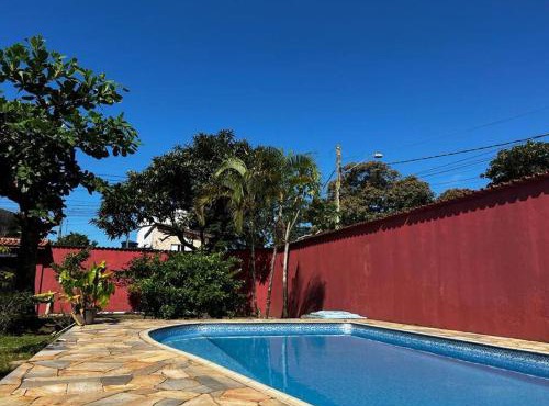 Casa com piscina centro Bertioga in Bertioga