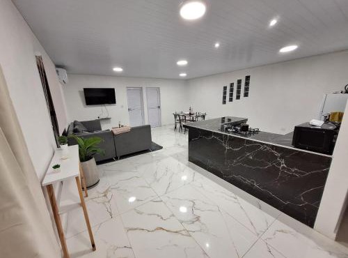 Casa con Piscina y quincho Adonai