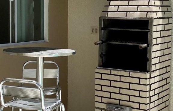 Casa de 2 QUARTOS COM PISCINA in Balneário Camboriú