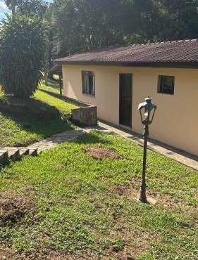 Casa de campo com muito espaço e poucos metros do centro da cidade