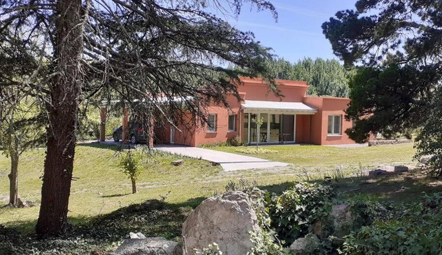 Casa de Campo con Bosque y Pileta
