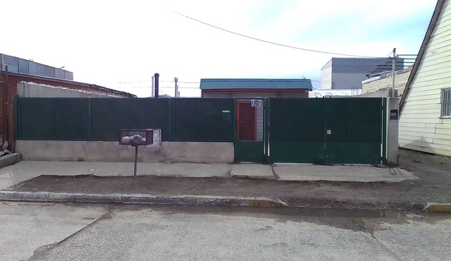 Casa de Tres Habitaciones con Sala de Azador, no se Permiten Mascotas ni Niños