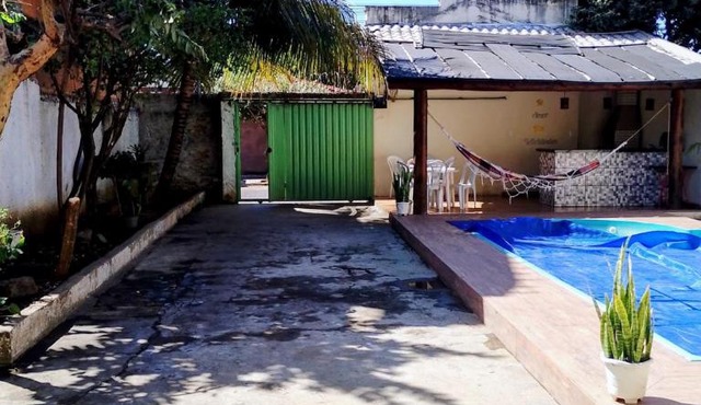 Casa de Verão, 04 quartos todos com ar condicionado, 03 banheiros, churrasqueira e piscina para relaxar in Pirapora