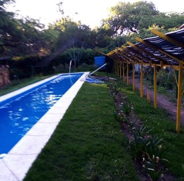 Casa el vivero, cabaña,pileta y huerta exclusiva