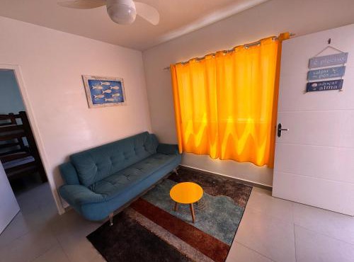 Casa em Bertioga condomínio 200 metros da praia