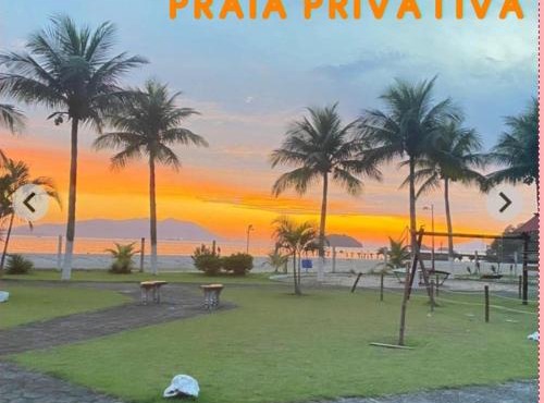 Casa em condomínio de Alto Padrão com Praia Particular, Piscinas, Cachoeira e Área Gourmet