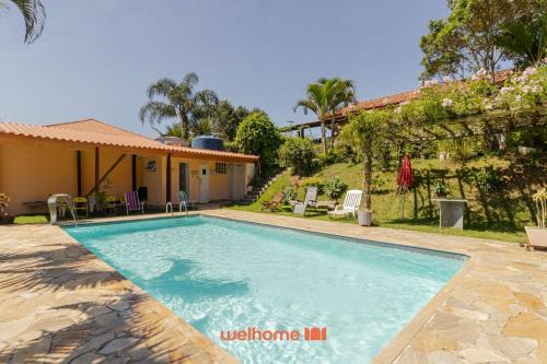 Casa em Igarata com Acesso ao Lago e Piscina