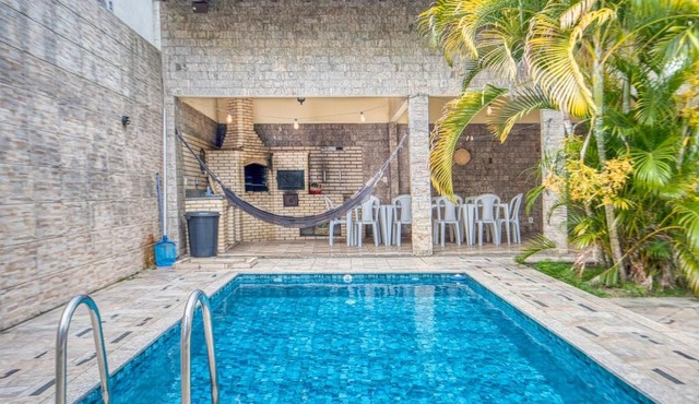 Casa Espacosa com Piscina e Churrasqueira - Perto da Praia do Forte