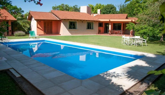 Casa luminosa con pileta ¡ideal para descansar!