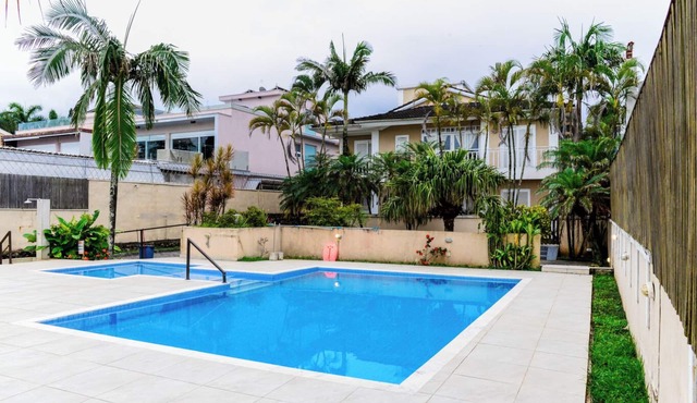 Casa Pé na Areia c/Piscina Vista Mar in São Sebastião