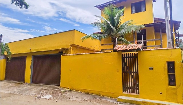 Casa para 15 com Churrasqueira e Ar a 35m da Praia
