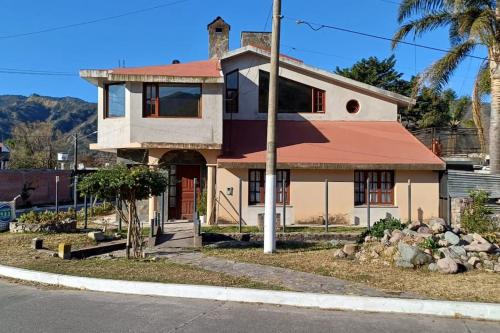 Casa Vista al Cerro