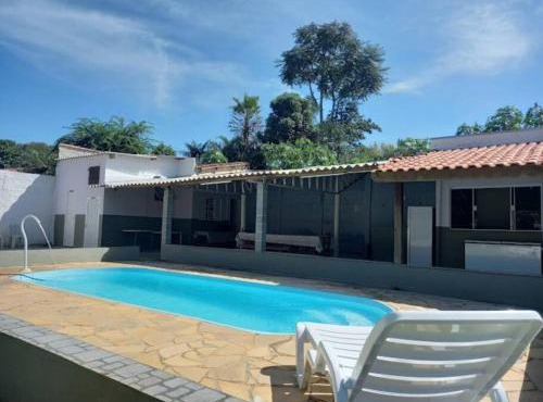 Chácara com piscina, sinuca,15 min do Park Thermas. in São Pedro