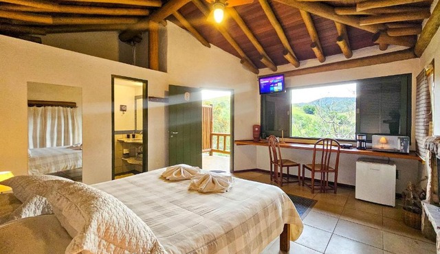 Chalé p/casal com lareira, sauna e piscina