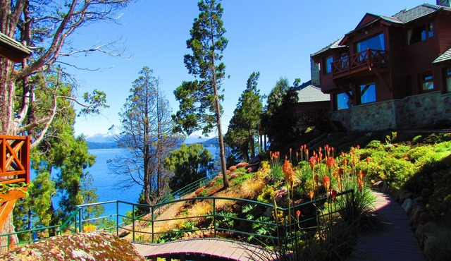 Charming Residences & Suites with Private Spa
