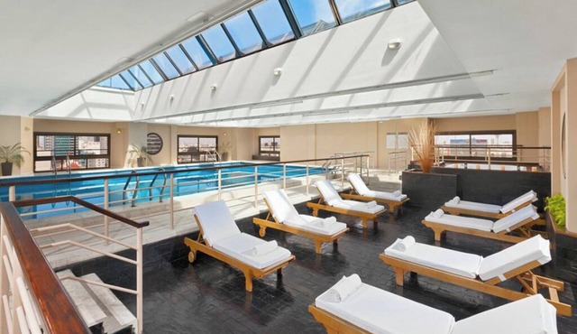 Charming Unit | Rooftop Pool & Sauna | Steps to Florida Street | Pet- Friendly