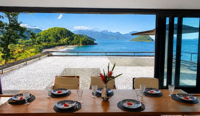 Cinematic House on Félix Beach | Breathtaking Sea View