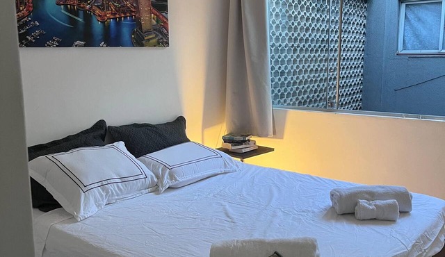 Come stay with us! Our renovated apartment is located in an old building. in Vitória