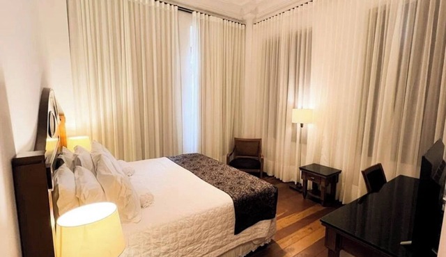 Comfortable Suite w/Elegant Design Perfect for Anniversary Celebrations in State of Paraná