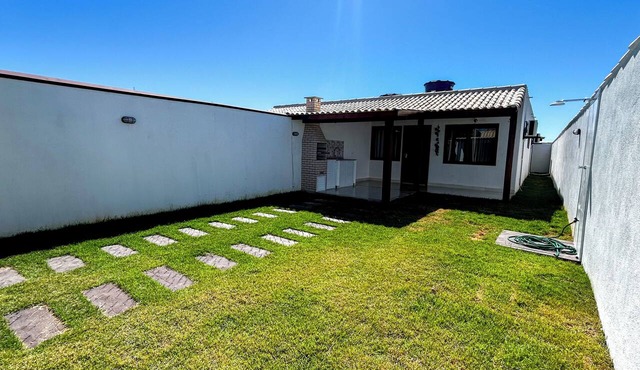 Complete house 900m from Geribá Beach, with balcony and barbecue in Búzios. in Armação dos Búzios
