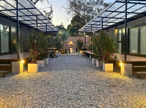 Contenedor boutique a estrenar cerca del mar