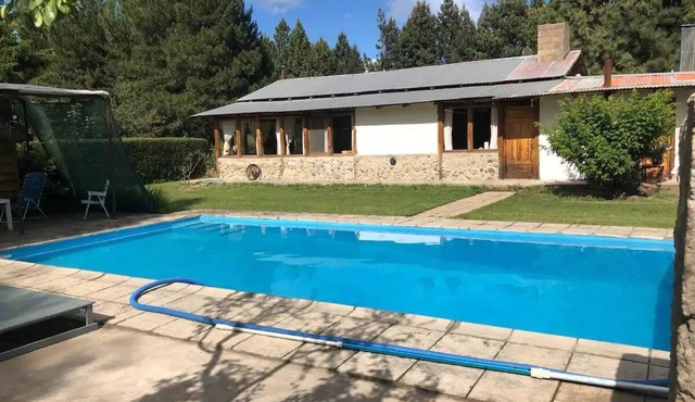 Cozy 2-bedroom house with WiFi, AC in amazing El Maiten